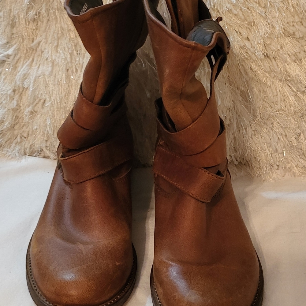 Steve Madden Tan Leather Combat Boots